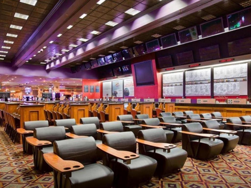 Orleans And Casino 3*