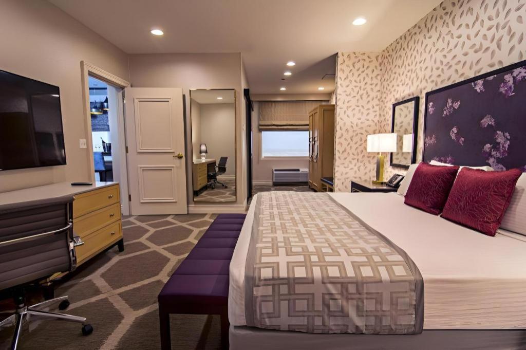 Orleans And Casino Resort Las Vegas