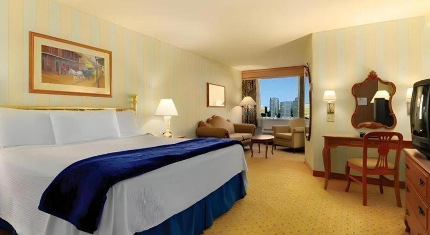 Resort Orleans And Casino 3*